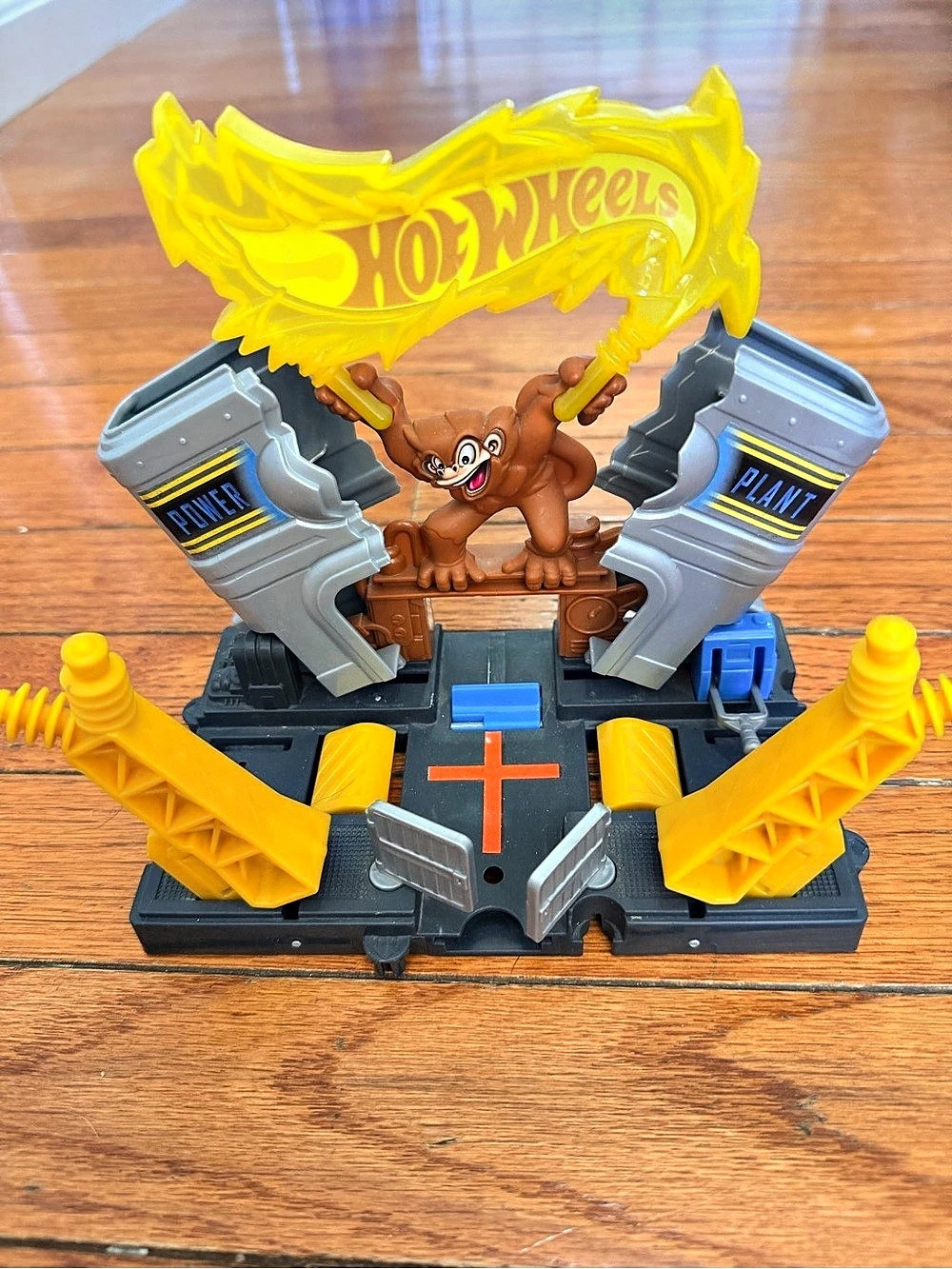 Hot Wheels City Downtown Power Plant Blast Playset